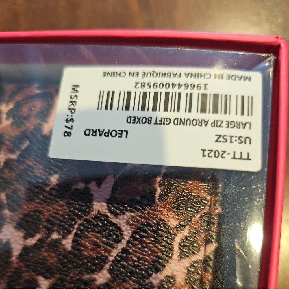 Trina TurkNEW Leopard Vegan Leather Zip Around Wallet Gift Boxed NWT - Picture 2 of 3